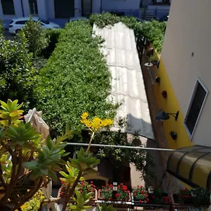 Dora Baltea Monolocale Primo Piano Mansarda Secondo Piano Guest house